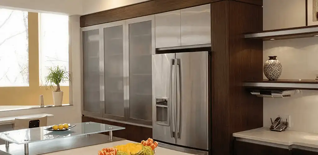 Cabinet door replacement and modern kitchen cabinet upgrade in Columbus, OH