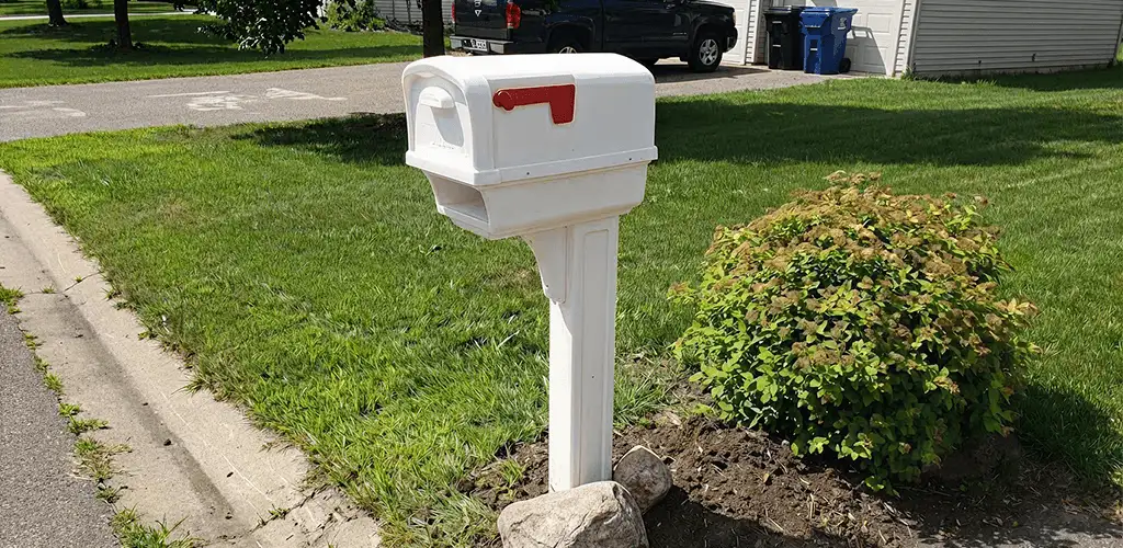 Mailbox installation for a residential curbside mailbox in Columbus, OH